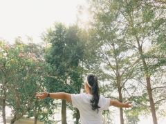 四条和同花顺哪个大同花大还是顺子大